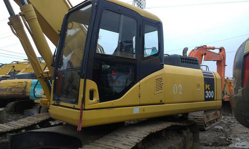 Used Komatsu PC300-7 Excavators