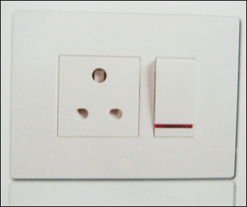 हल्के और प्रीमियम क्वालिटी के इलेक्ट्रिकल स्विच