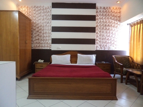 Best Hotel In Chandigarh By MOTEL PARADISE
