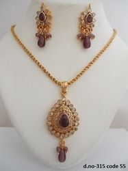 Traditional Polki Pendant Set