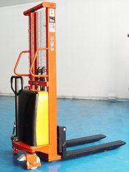 Hydraulic Stacker - High Quality Material Fabrication | Corrosion Resistant, Durable Design