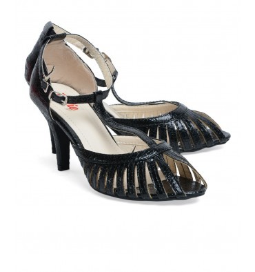 हाई हील्स फोली फुटवियर