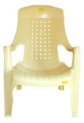 Net Design Comfort Plastic Chairs