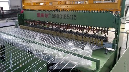 Golden And Brown Iron Wire Mesh Machine