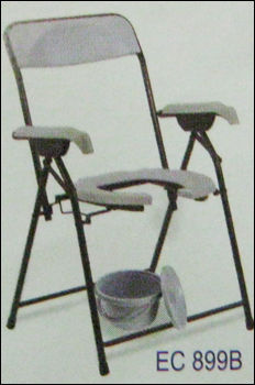 Commodes (Ec 899b)