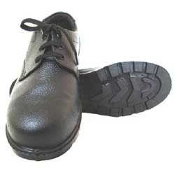 tata safety shoes