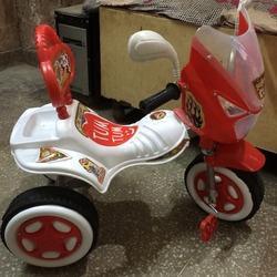 Pulsar Color Wheel Cap Baby Tricycle