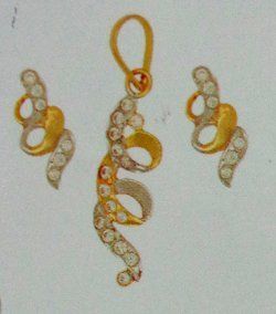 Fashion Moti Gold Pendant Set