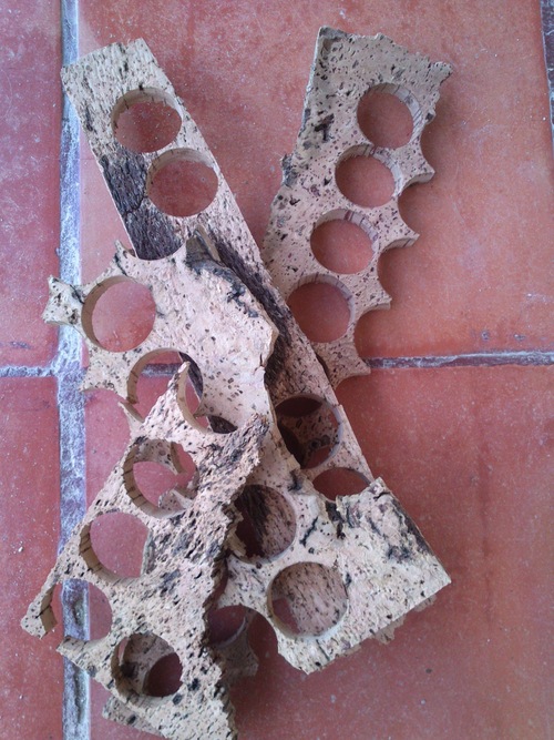 Cork Waste Dimension(L*W*H): 4 X 4 X 4 Foot (Ft)