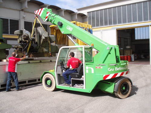 Electric Pick And Carry Crane