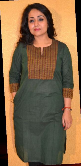 Ladies Kurta with Side Pocket and Glass Yolk