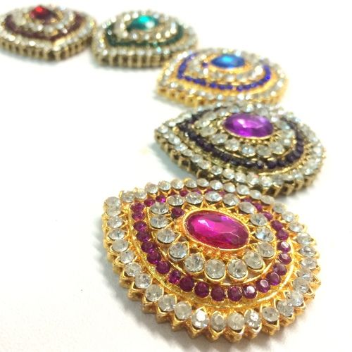 Exclusive Kundan Brooch