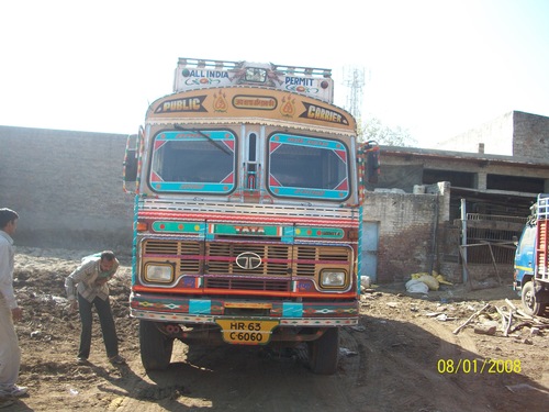 Goods Transport Service By Om prakash jain Hathras delhi road line