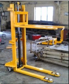 Heavy Duty Manual Stacker