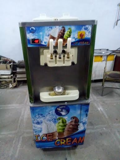  सॉफ्टी आइसक्रीम मशीन 