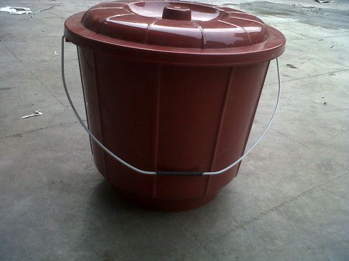 Plastic Bucket With Lid