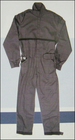 रजाई बना हुआ स्टाइल और कढ़ाई के साथ रेसर पिटस्टॉप कवर