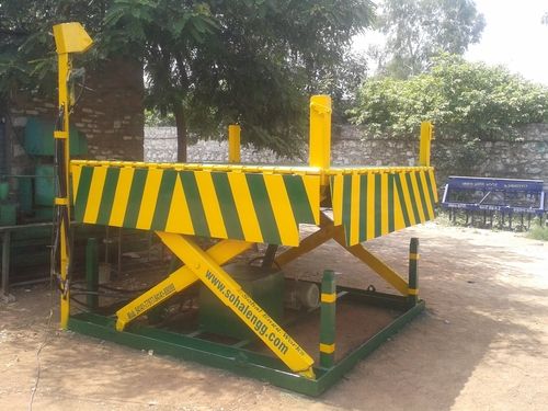 Scissor Lift Table - Durable Steel Construction , Adjustable Height and Versatile Load Capacity