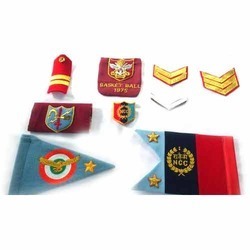 कार फ्लैग और पॉकेट बैज