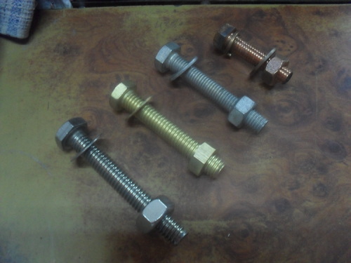 उच्च तन्यता वाले नट और वाशर