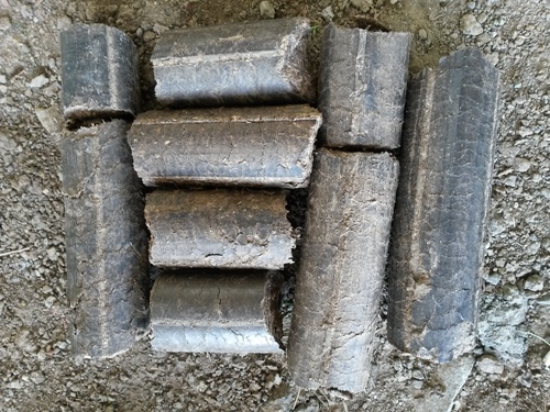 Industrial Biomass Briquettes - Pretreated Quality Material , Excellent Grade for Diverse Industrial Applications