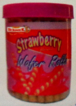 100g Strawberry Wafer Rolls