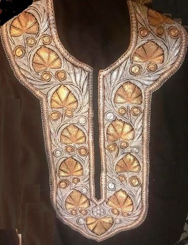 Kashmiri Tilla Pheran And Kaftan