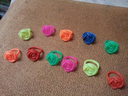 Plastic Rose Rings