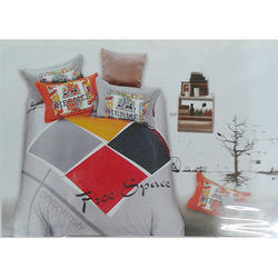 रंगीन कुशन