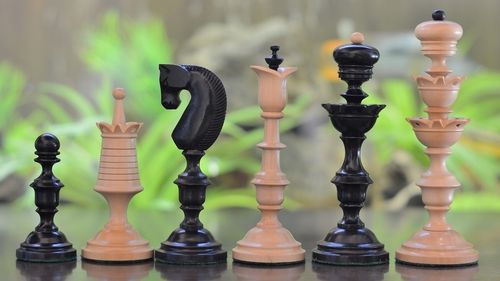 Reproduced Antique Series Wooden Chess Pieces in Ebony And Box Wood - 5.5" King - D0147