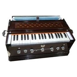 Harmonium Octave 7 Stops Bass Male