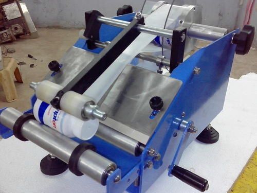 Manual Round Bottle Labeler