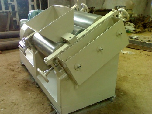 Heavy Duty Triple Roll Mill