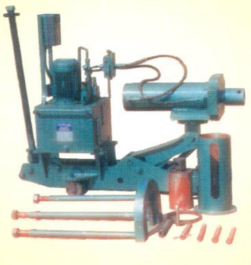 Hydraulic Trolley Mounted Bearing Puller - Durable Steel Design , High Load Capacity and Long-Lasting Performance