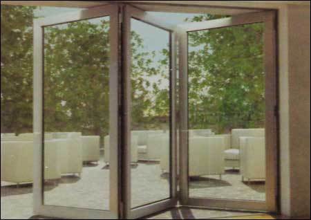 क्लियर व्यू डोर एंड विंडो