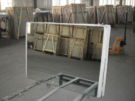 एल्युमिनियम और सिल्वर मिरर शीट