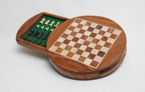 Round Magnetic Wooden Chess 9 Inch