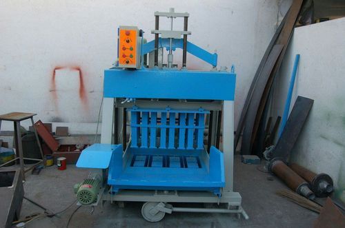 Concrete Hollow Block Machine