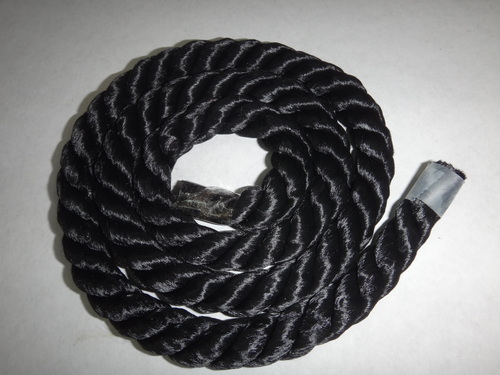 ब्लैक पैकिंग कॉर्ड और टैसल