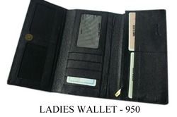 Durable Ladies Leather Purse