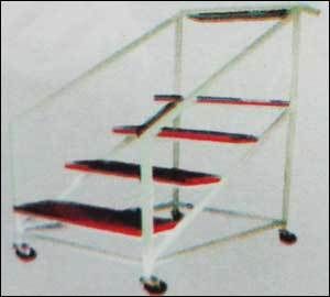 Movable Step Ladder