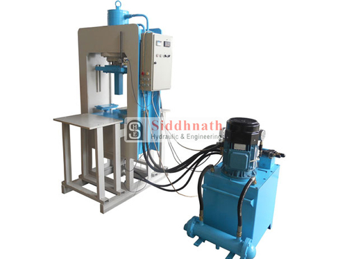Oil Hydraulic DE Moulding Paver Block And Inter Locking Machines - 75 Ton (3500 Psi), 3000-3500 Nos/Shift, Oil Cooling, Emergency Stop, Timer Controlled, 7.5 HP Power
