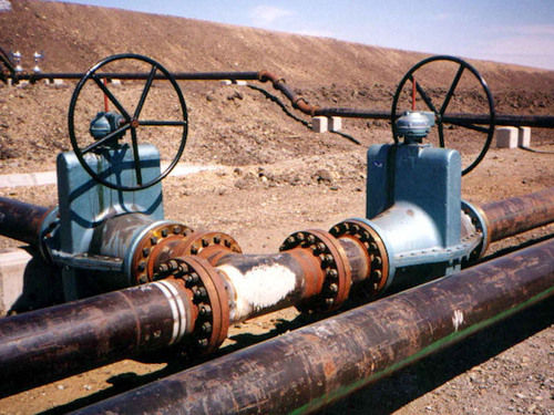 Pinch Valves Fitted With A Hand Wheel Operated Gear Reducer