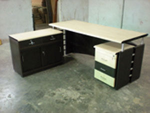 Office Desk (ME 7054)