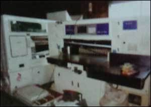  पेपर कटिंग मशीन (मॉडल नं। सुगियामा 103) 