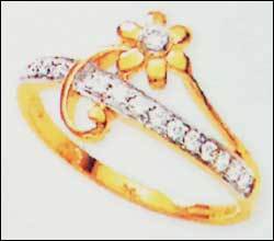 Stylish Gold Ring (Ladies)