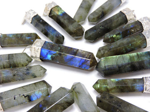 Charming Labradorite Crystal Jewelry Pendant