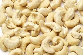 Cashew Kernels and Raw Cashew Nuts