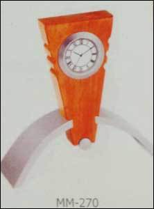 Desk Watches With Attractive Stand