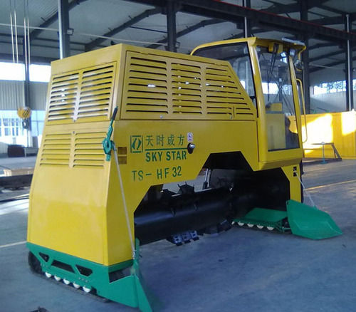 Self-Propelled Organic Fertilizer Compost Turner